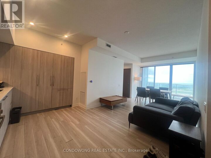 Property Photo:  17 Bathurst Street 3315  ON M5V 0N1 