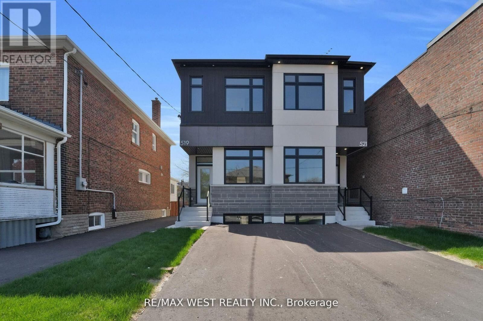 Property Photo:  521 St Johns Road Lower  ON M6S 2L7 