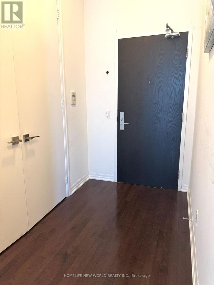 Property Photo: 770 Bay Street Ph206 ON M5G 1N6