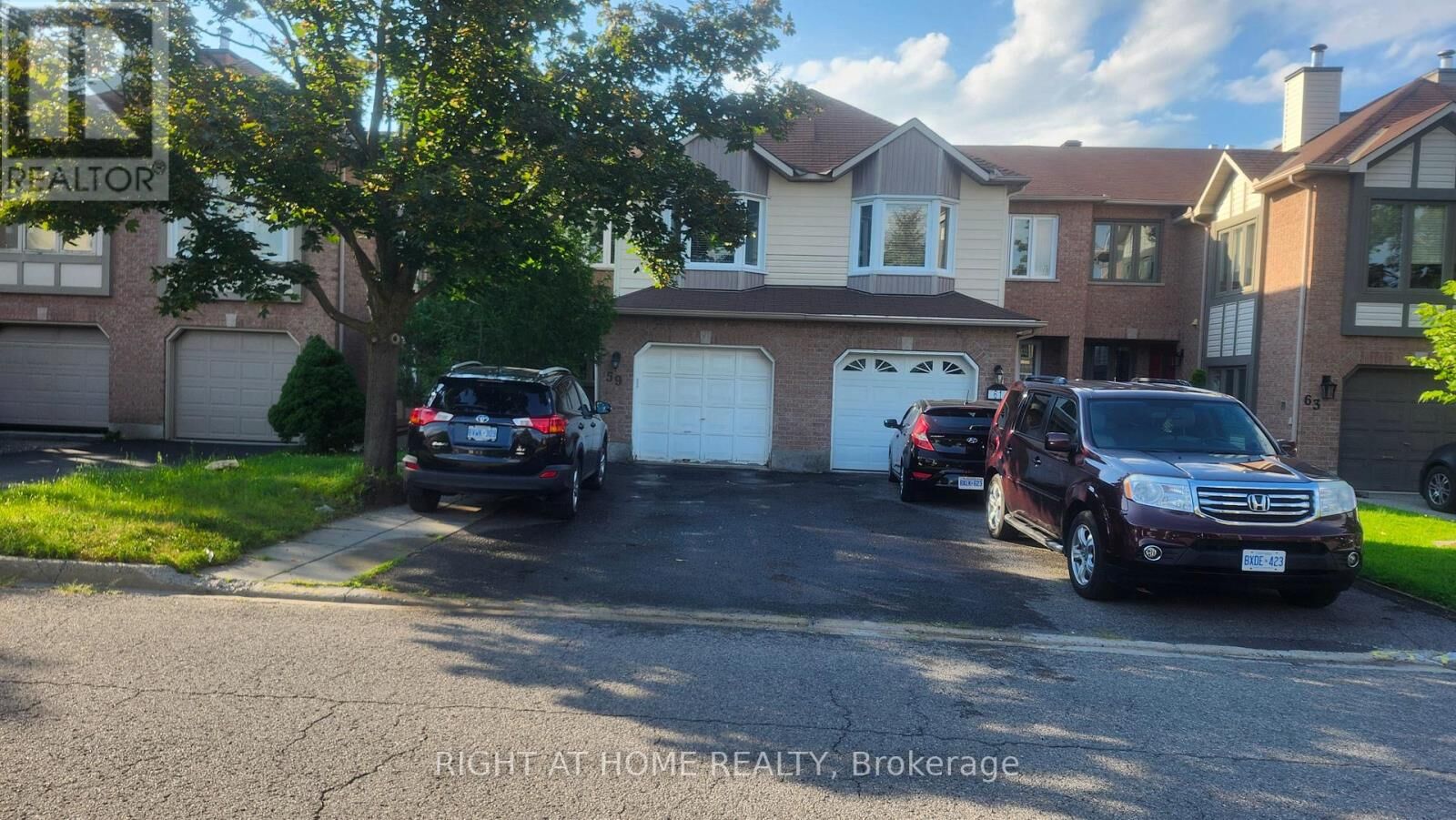 Property Photo: 59 Havenhurst Crescent ON K1T 3G5