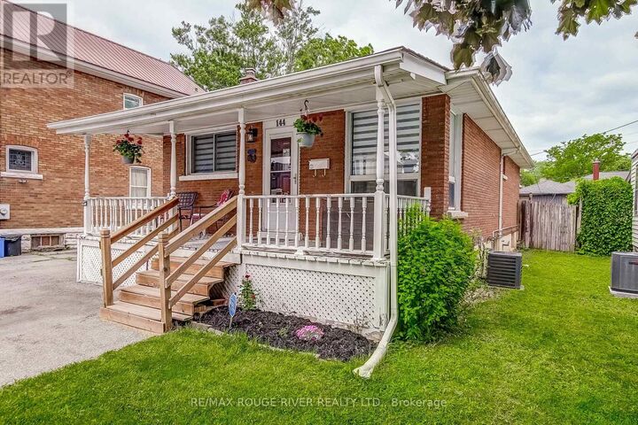 Property Photo:  144 Elizabeth Street West  ON L3C 4M4 