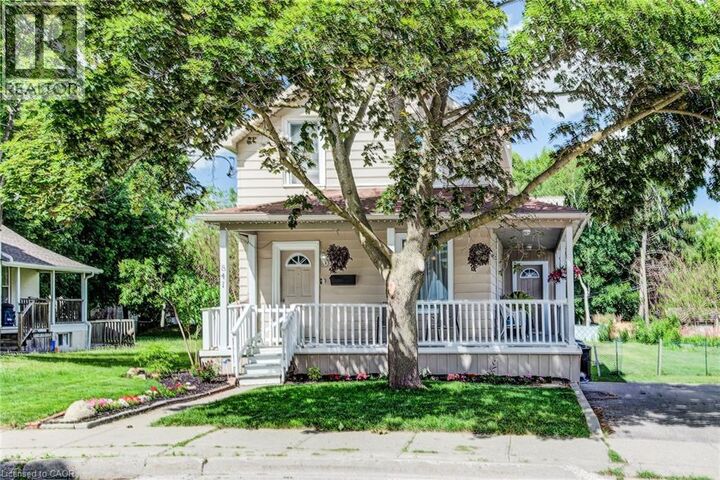 Property Photo:  841 Duke Street  ON N3H 3T8 