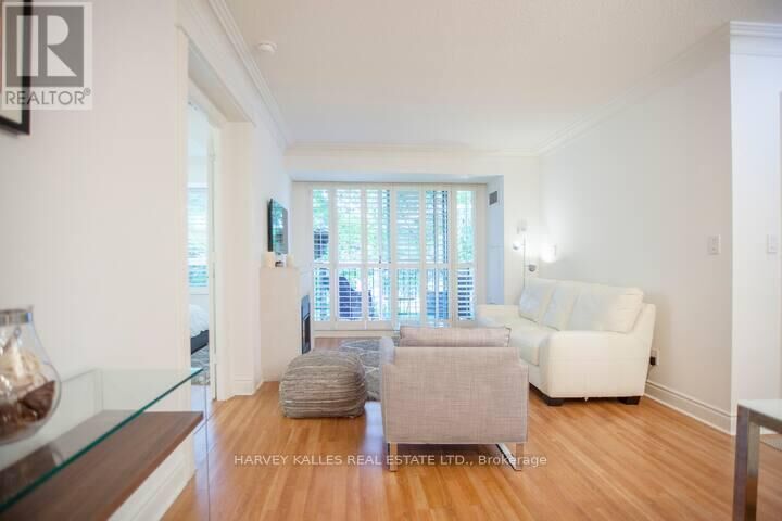 Property Photo:  38 William Carson Crescent 221  ON M2P 2H2 