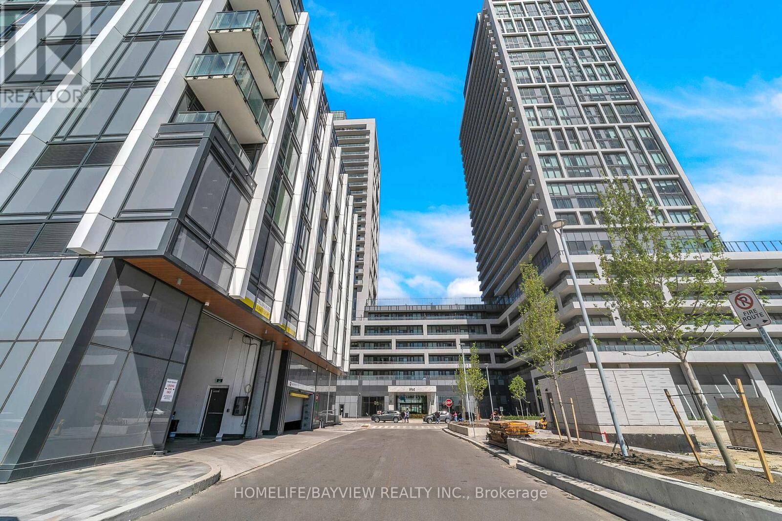 Property Photo:  8960 Jane Street 228  ON L4K 2M9 