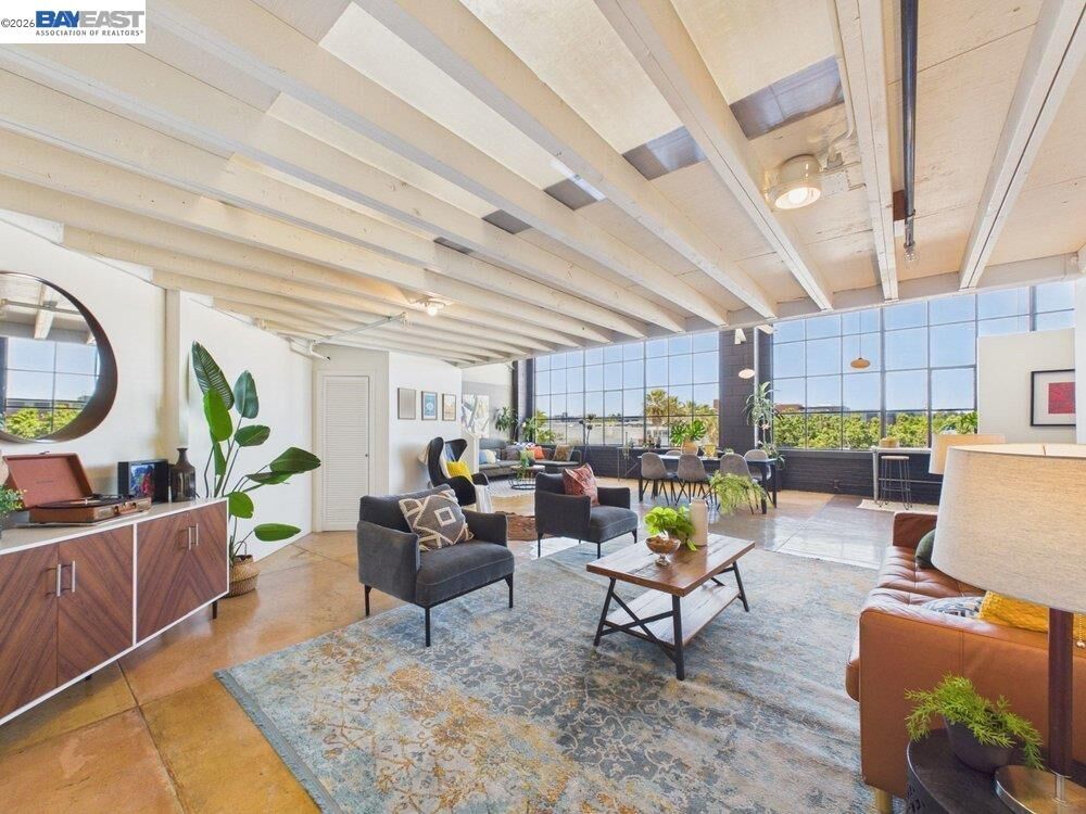 Property Photo: 4053 Harlan St 315 CA 94608