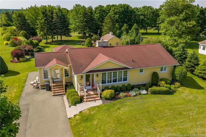 268 Irving Boulevard — photo 1