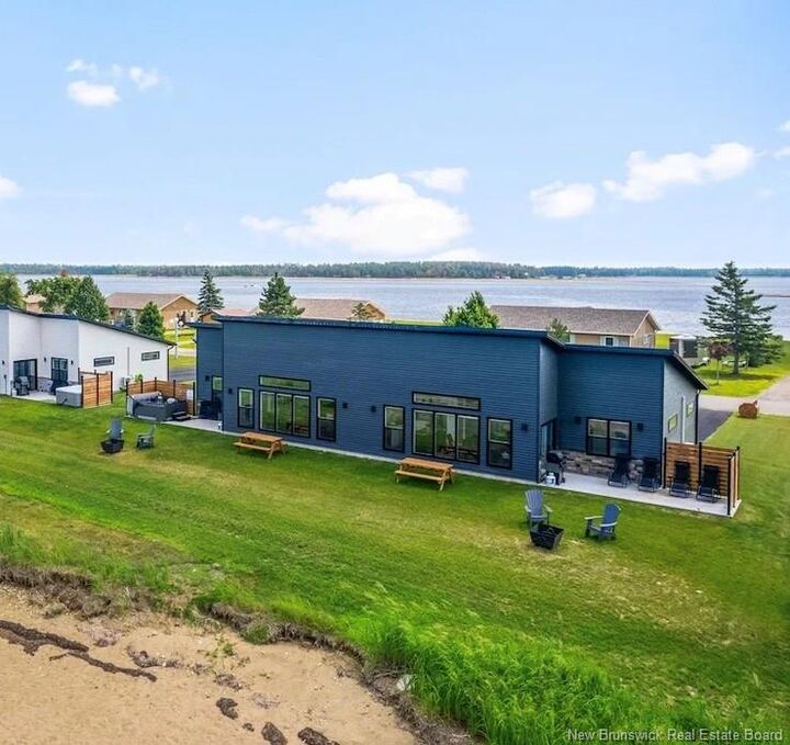 Property Photo:  89-91 York  NB E4W 4K2 