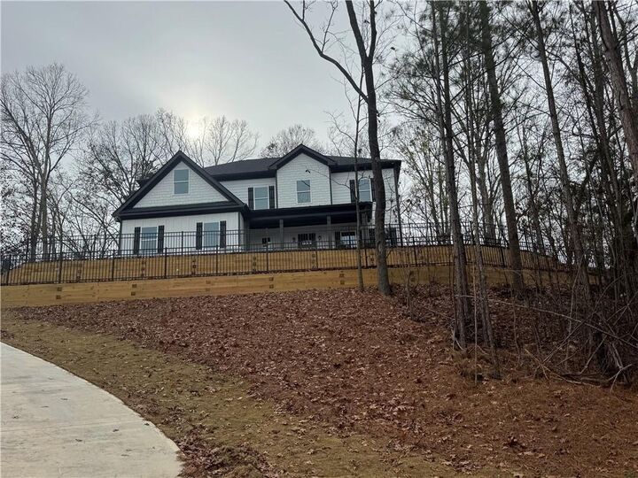 Property Photo:  605 Whirlaway Street  GA 30549 