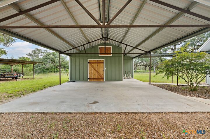 Property Photo:  13109 Fm 822  TX 77957 