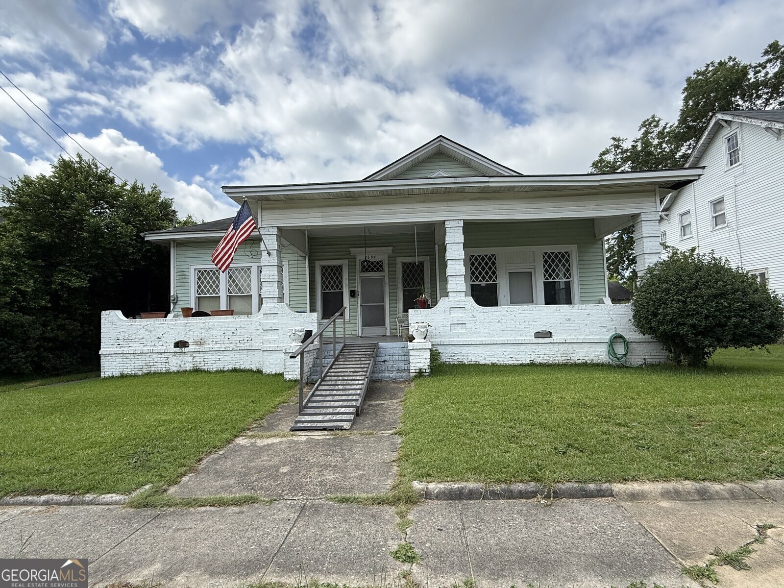 Property Photo: 2684 Hillcrest Avenue GA 31204