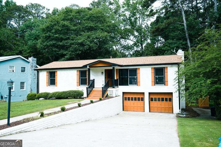 Property Photo: 1572 Darwen Lane GA 30084