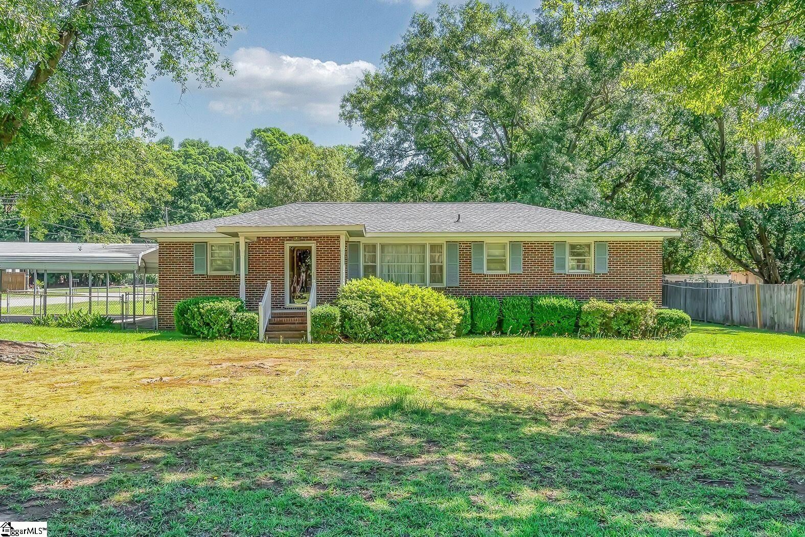 Property Photo: 2899 Stone Station Road SC 29376