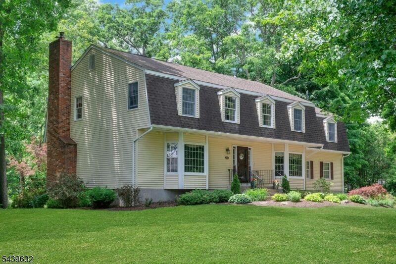 Property Photo:  20 Lark Ln  NJ 07438 