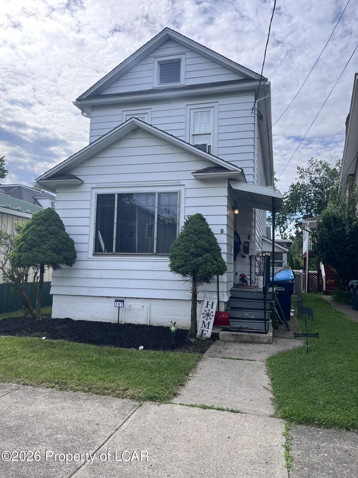 Property Photo:  107 Washington Street  PA 18643 