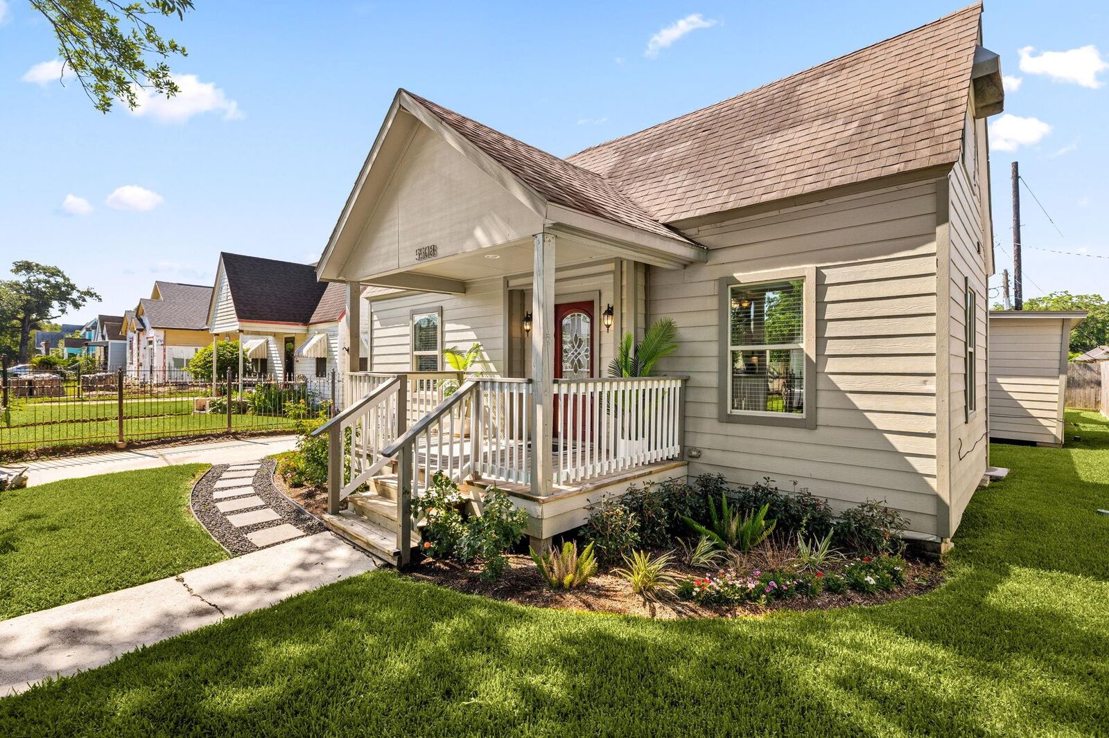 Property Photo: 5508 Truett Street TX 77023
