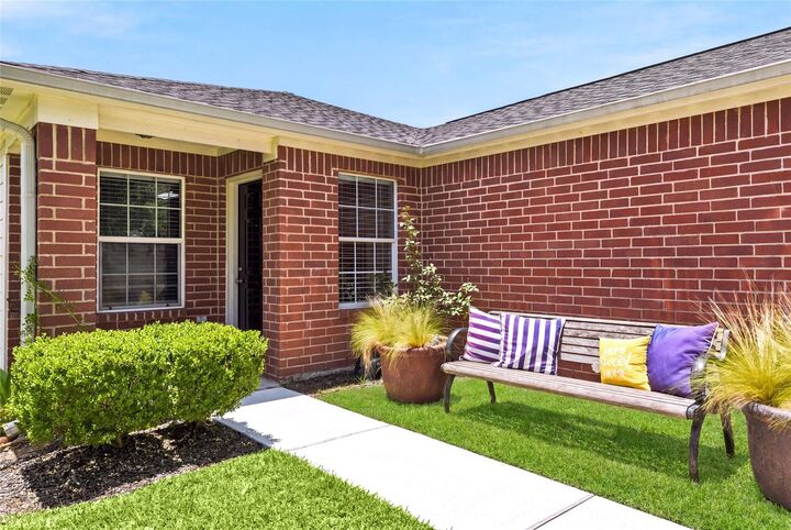 Property Photo:  28919 Village Creek Loop  TX 77386 