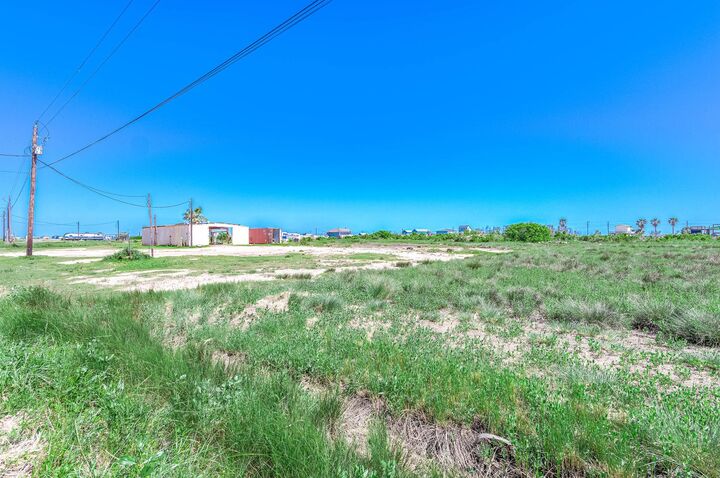 Property Photo: 47-50 409-411 Cr 204 Dolphin Way TX 77414
