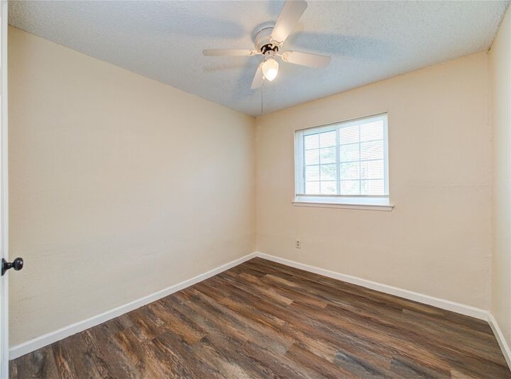 Property Photo: 3307 E Heatherock Circle TX 77479