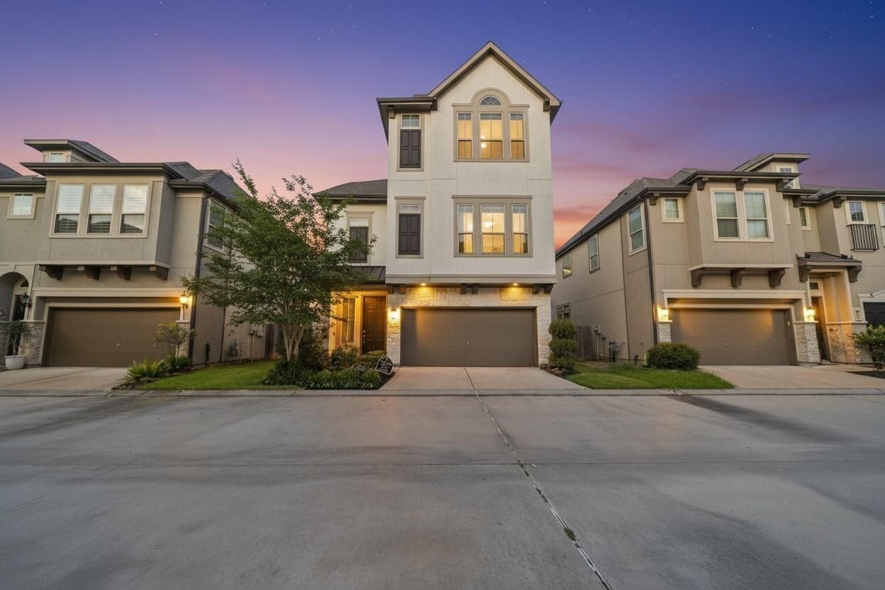 Property Photo:  5114 W Lacey Garden Loop  TX 77018 