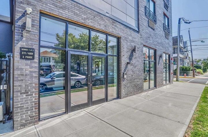 Property Photo:  140 Avenue B 204  NJ 07002 