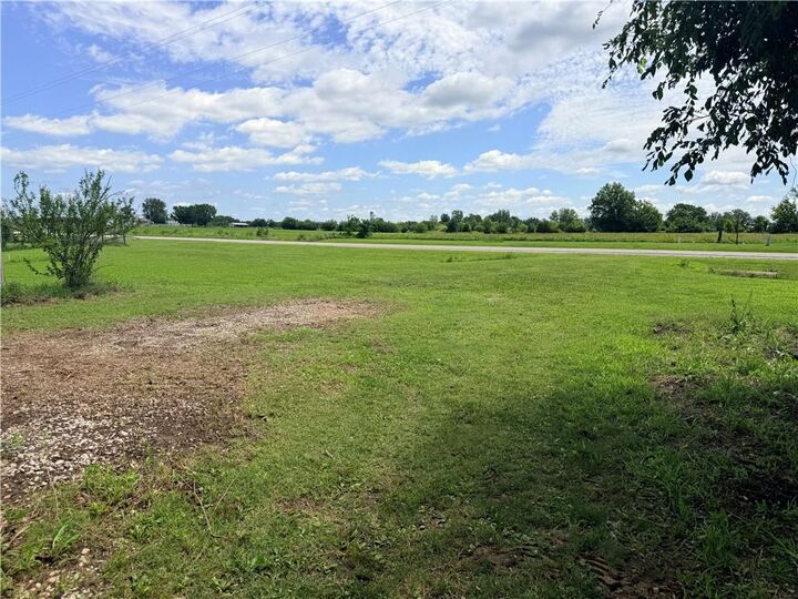 Property Photo: 20156 S 43 Highway MO 64771