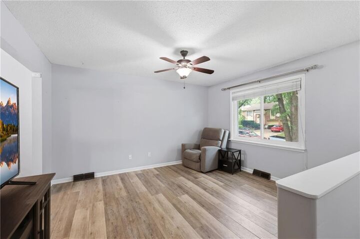 Property Photo: 916 NW Berkshire Drive MO 64015