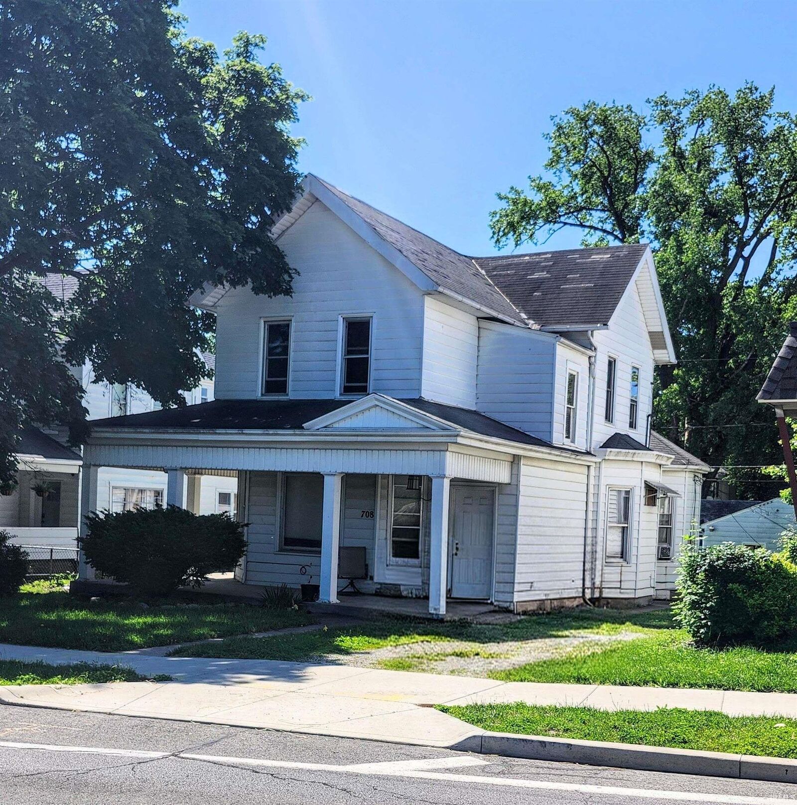 Property Photo:  708 Columbia Avenue  IN 46805-6306 