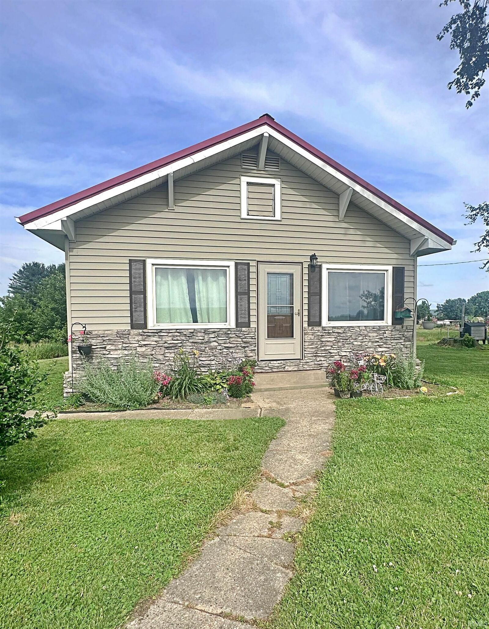 Property Photo: 2335 E 400 S IN 47501