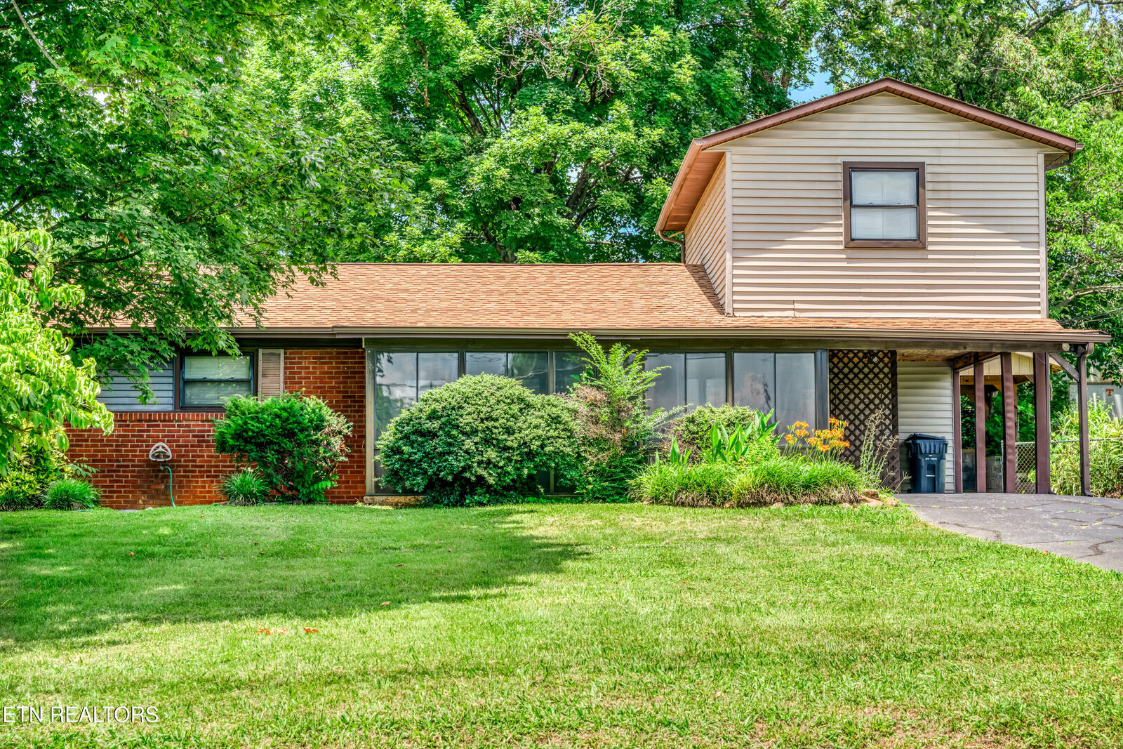 Property Photo:  3107 Myrtlewood Drive  TN 37921 