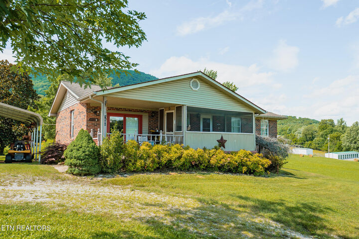 Property Photo: 7686 Highway 63 TN 37870
