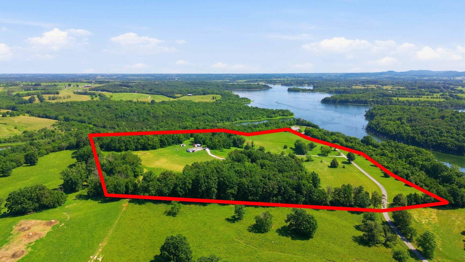 Property Photo:  1381 Cowan Road  KY 40484 
