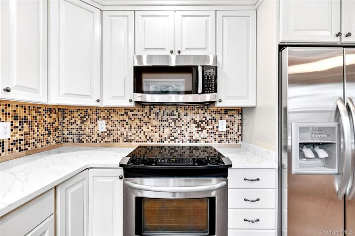 Property Photo:  972 Sierra Vista Lane  NY 10989 