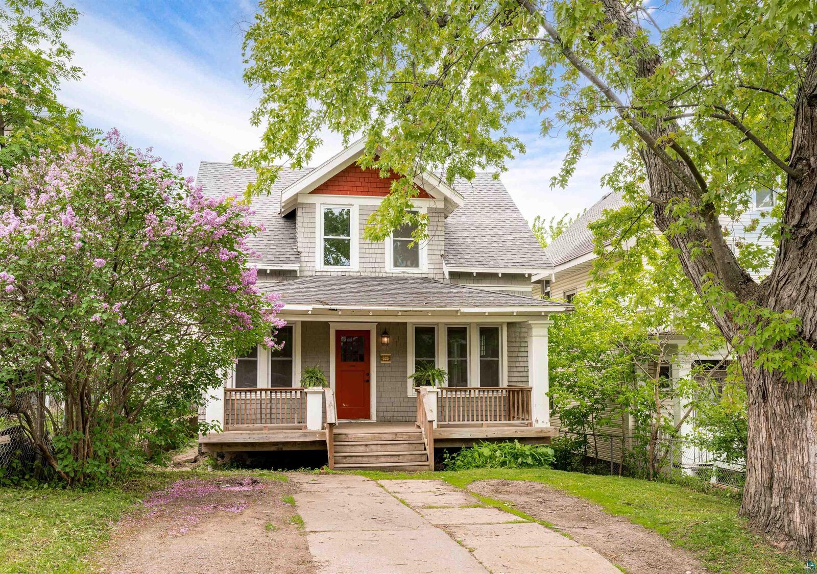 Property Photo:  626 N 10th Ave E  MN 55805 