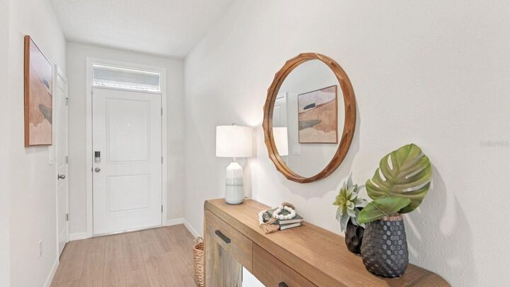 Property Photo:  1588 Sourwood Drive  FL 33570 