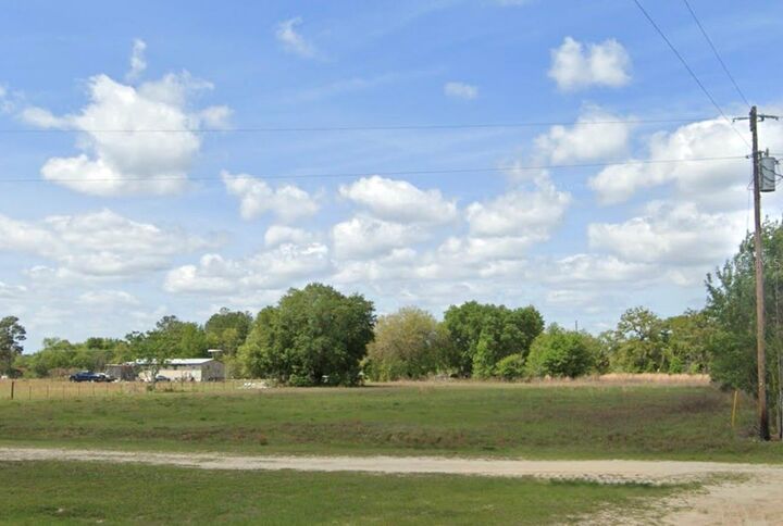 Property Photo: 109 Mahogany Lane FL 32148