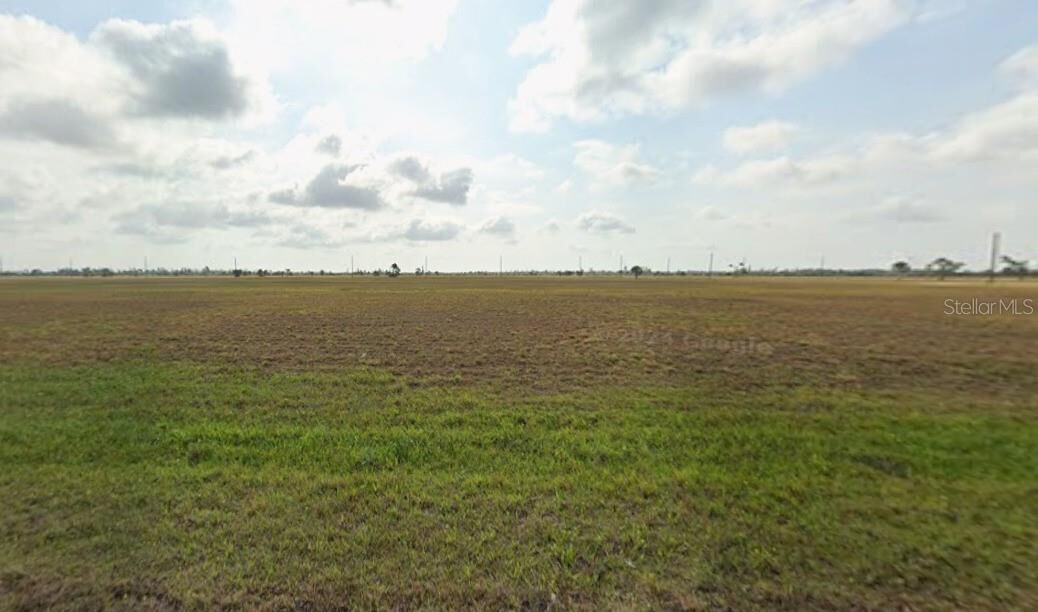 Property Photo: 10 Egret Court FL 33946
