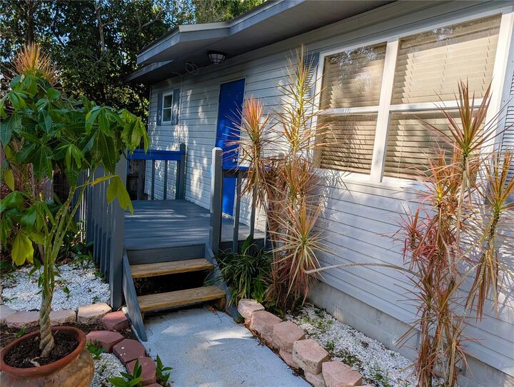 Property Photo: 4031 Iola Drive FL 34231
