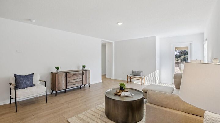 Property Photo: 1207 12 Street SE FL 33570