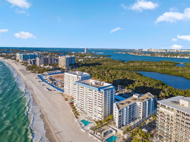 Property Photo:  1750 Benjamin Franklin Drive 1D  FL 34236 