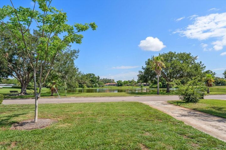 Property Photo: 4390 20th Avenue N FL 33713