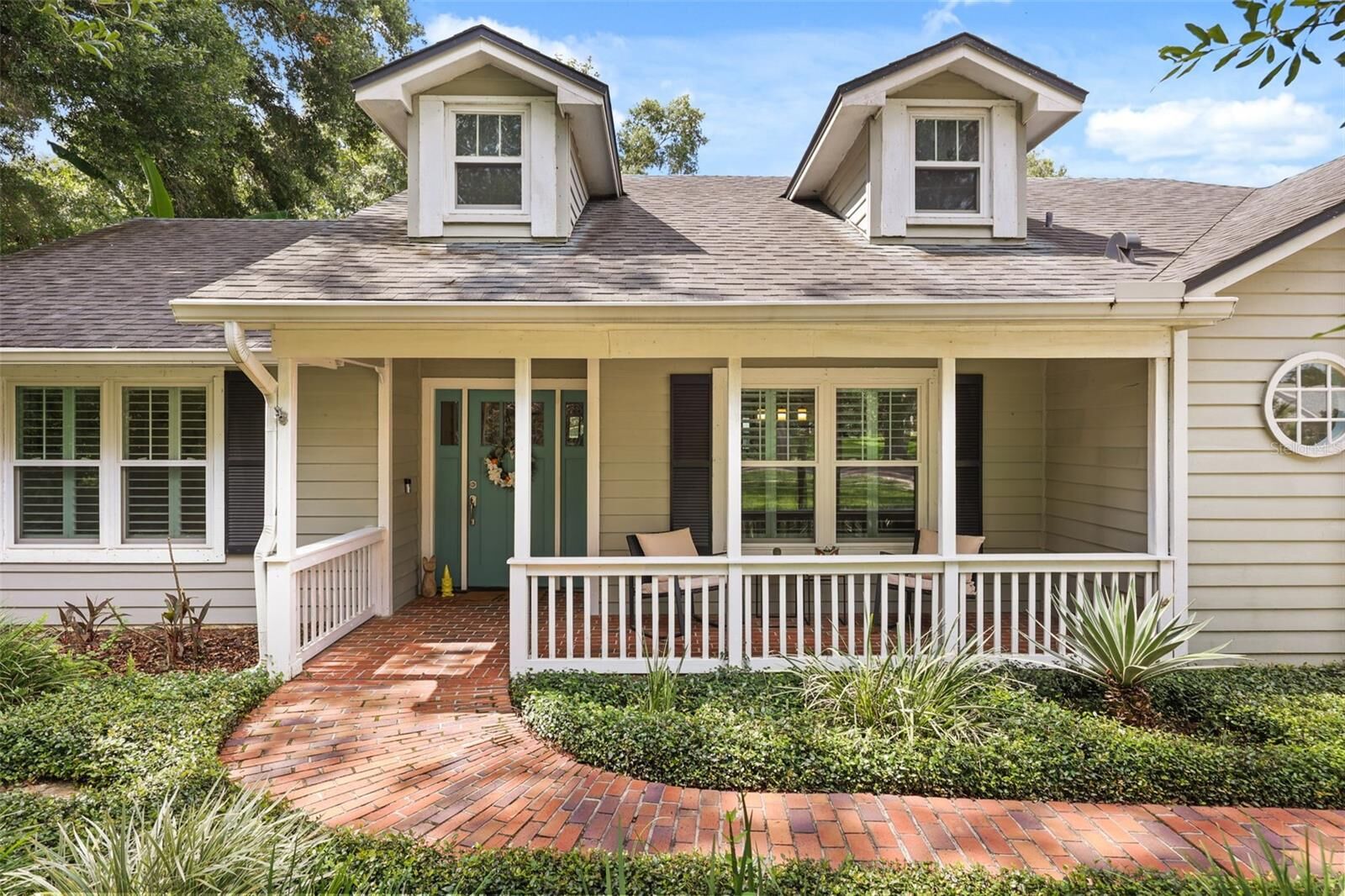 Property Photo: 2504 Orchard Drive FL 32712