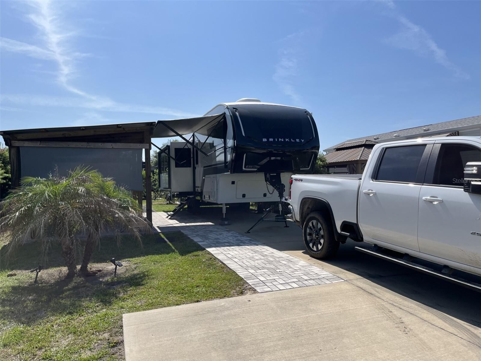 Property Photo:  3058 NE 104th Avenue  FL 34488 