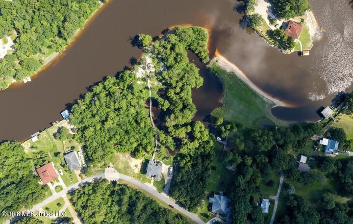 Property Photo:  Woodland Circle  MS 39532 
