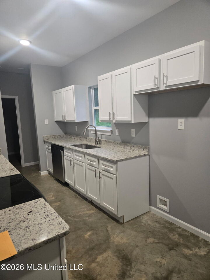 Property Photo: 111 Ridge Road MS 38665