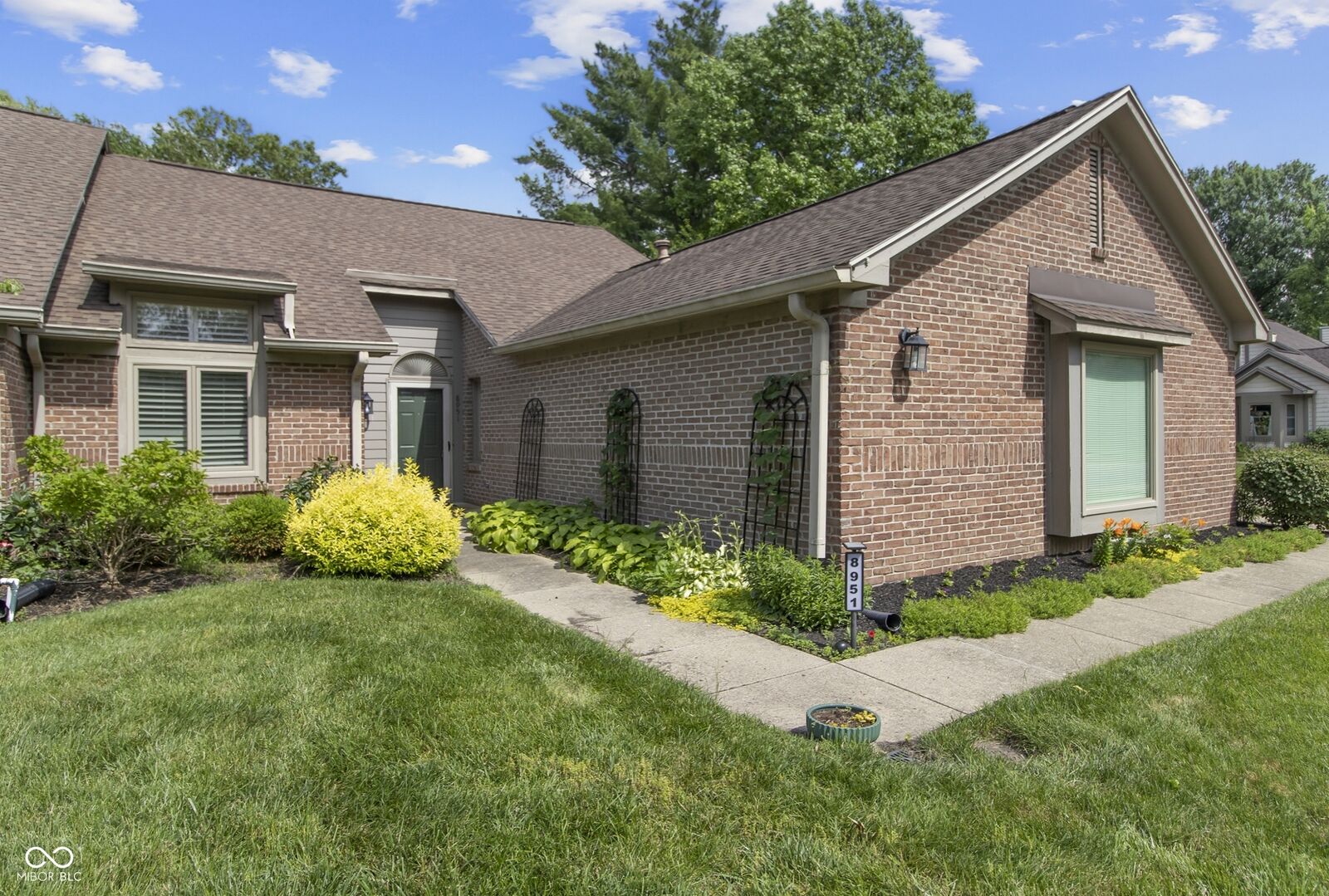 Property Photo: 8951 Pennwood Court IN 46240