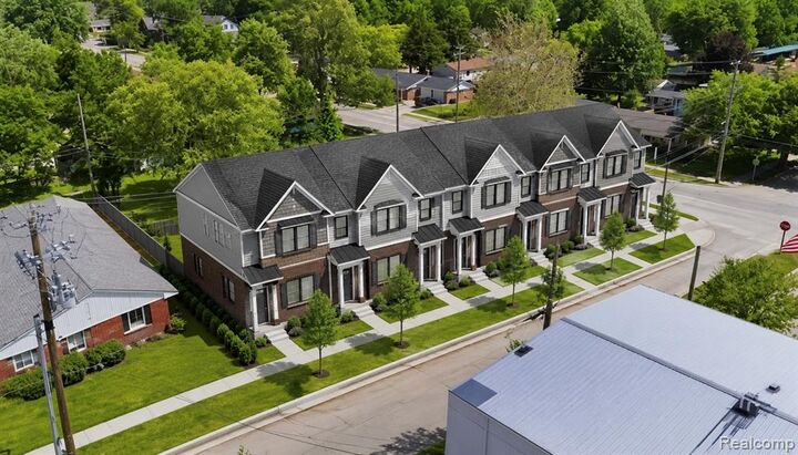 Property Photo: 61 Floral Avenue MI 48043 2159