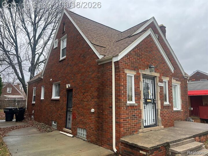 Property Photo: 18693 Whitcomb Street MI 48235 2845