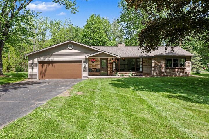 Property Photo:  735 Lyon Lake Road  MI 49068-8224 