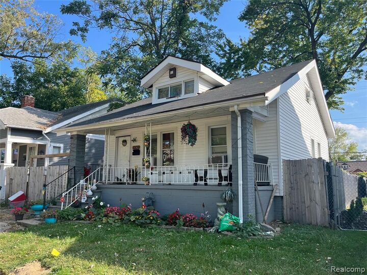 Property Photo:  10139 Beechdale Street  MI 48204 2587 