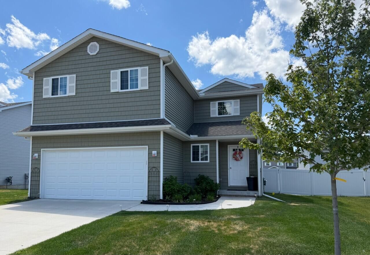 Property Photo:  3963 Lotus Landing Circle  MI 48329-1365 